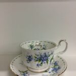 Tazza da colazione Flower Of The Month di Royal Albert