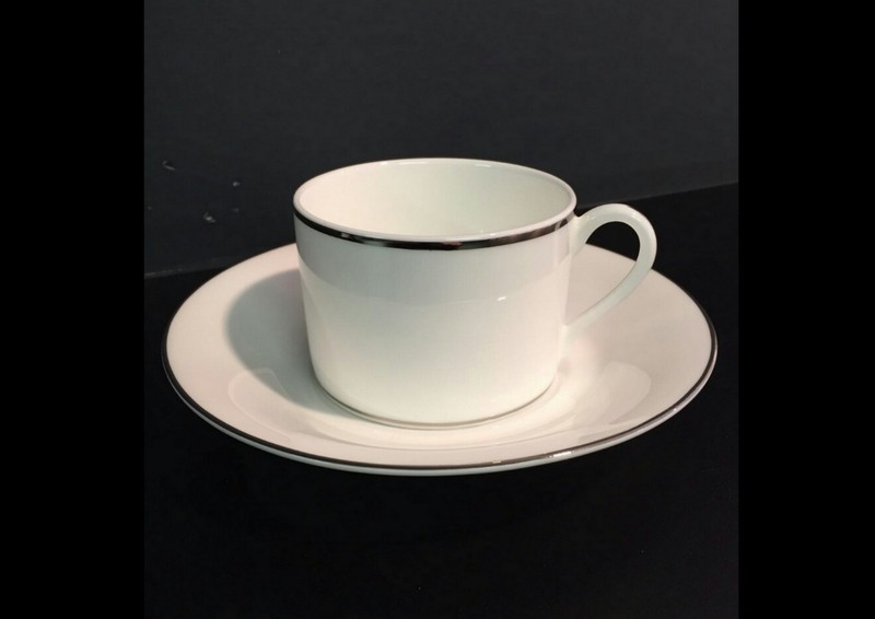 Tazza da the bianca Antinea Filo Platino Richard Ginori
