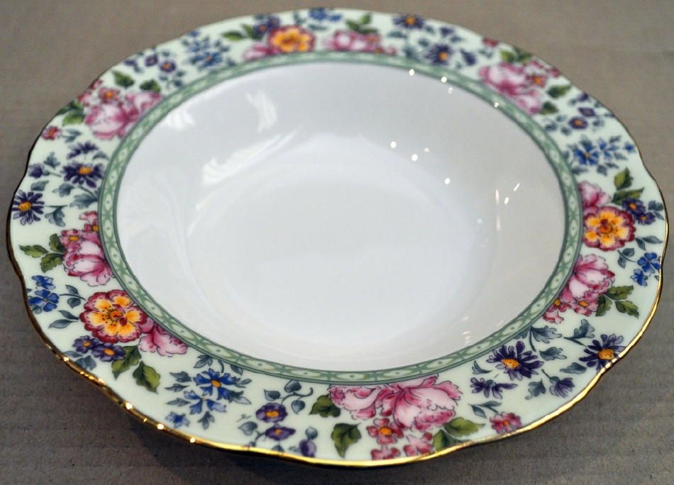 PREZZO SPECIALE: Piatto Fondo Linea Hartington Royal Albert