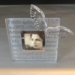 Portafoto cornice con ali Swarovski